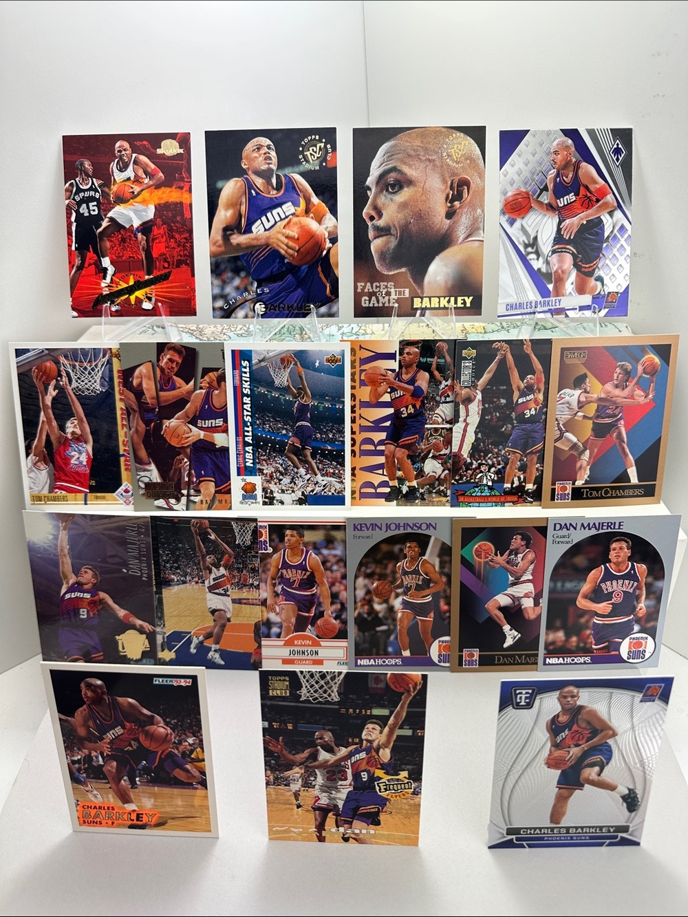 Charles Barkley w/ Suns teammates lot of 19 (Majerle, KJ, Chambers, Ceballos)
